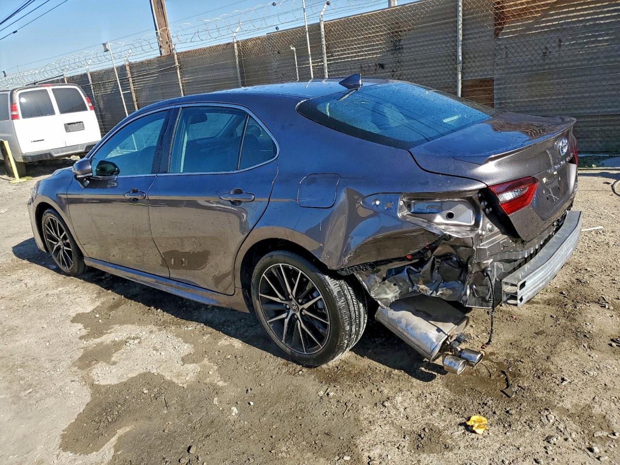 2024 TOYOTA CAMRY SE NIGHT SHADE photo 3