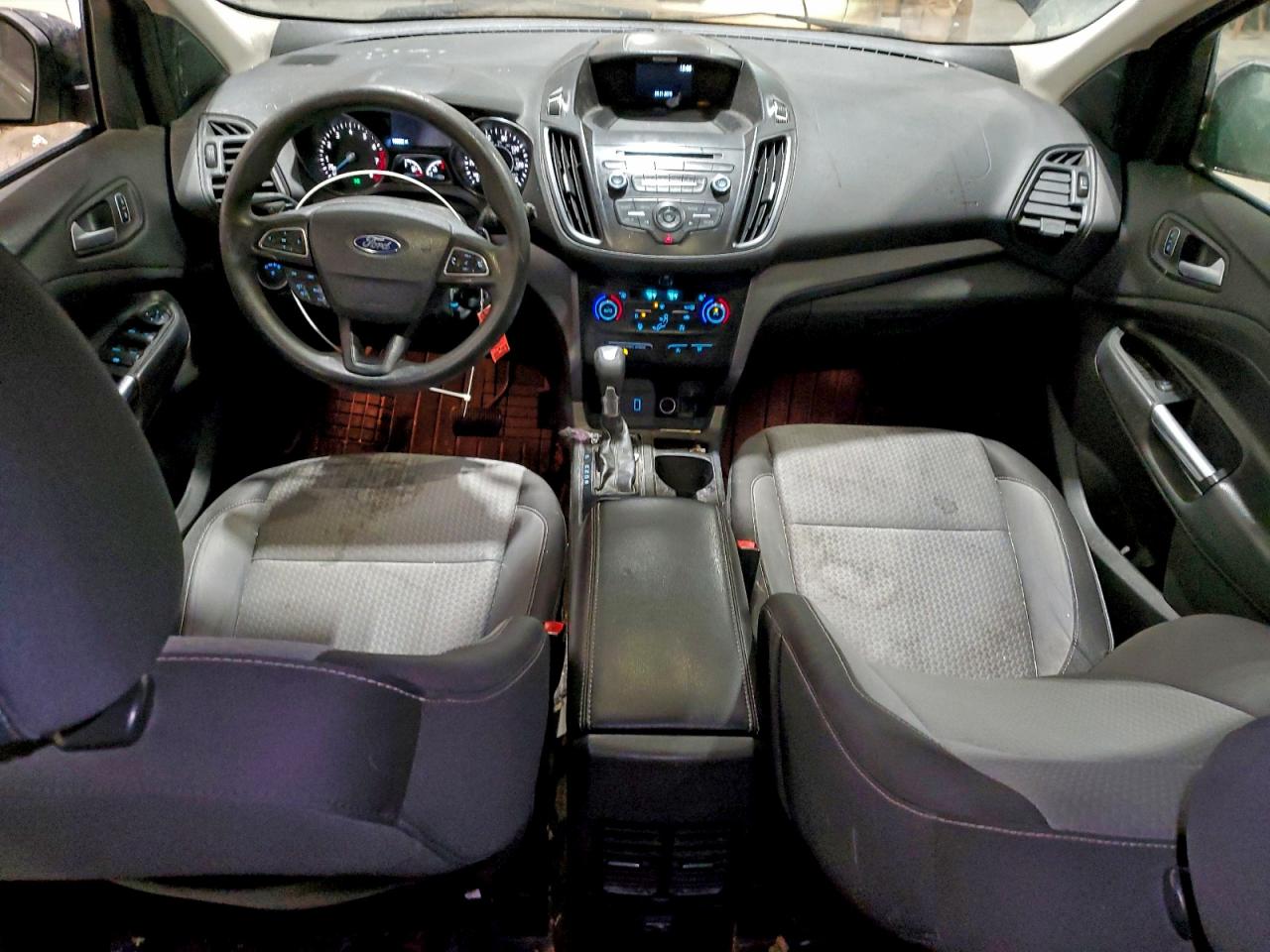 2017 FORD ESCAPE SE photo 8
