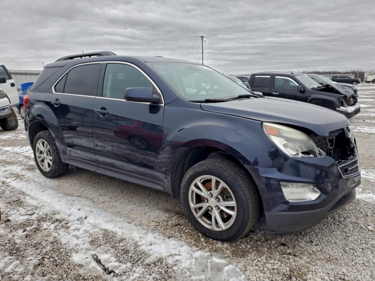 2016 CHEVROLET EQUINOX LT photo 4