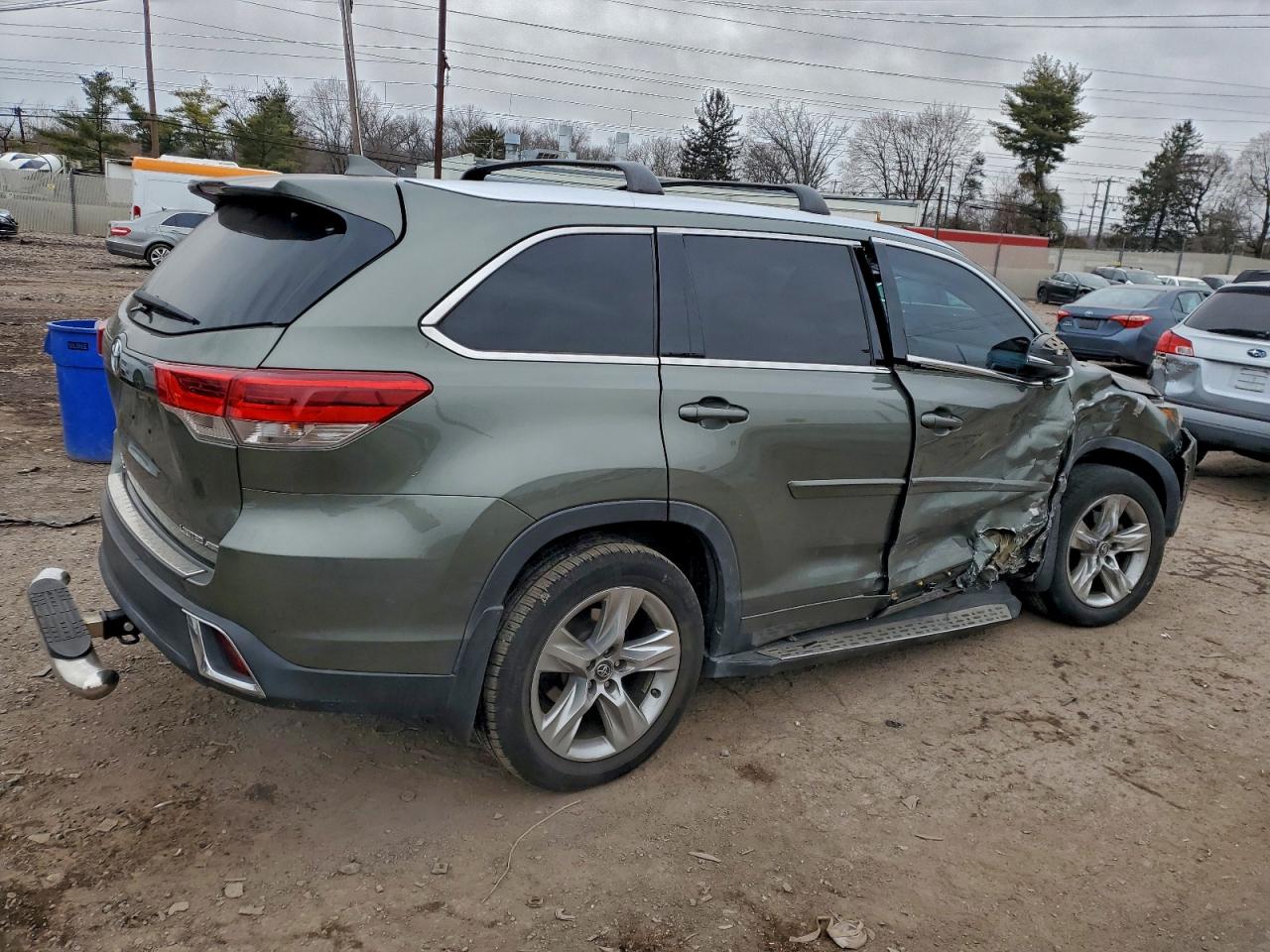 2019 TOYOTA HIGHLANDER LIMITED photo 5