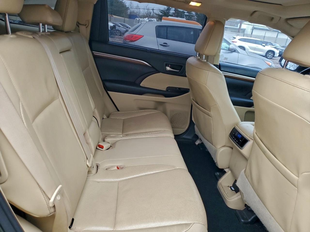 2019 TOYOTA HIGHLANDER LIMITED photo 21