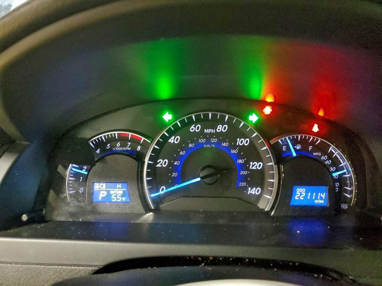 2013 TOYOTA CAMRY L photo 25
