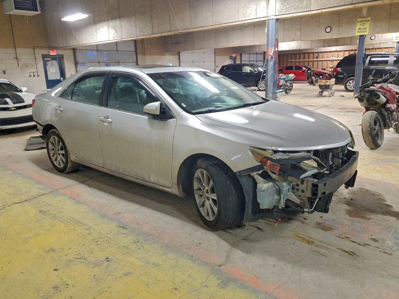 2013 TOYOTA CAMRY L photo 10