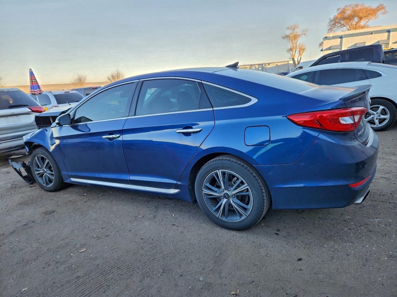 2015 HYUNDAI SONATA SPORT photo 2