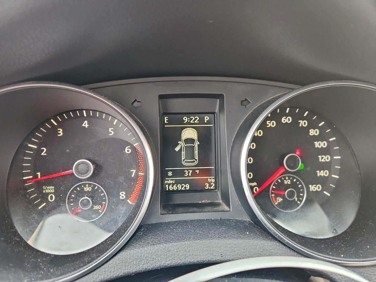 2011 VOLKSWAGEN JETTA S photo 25