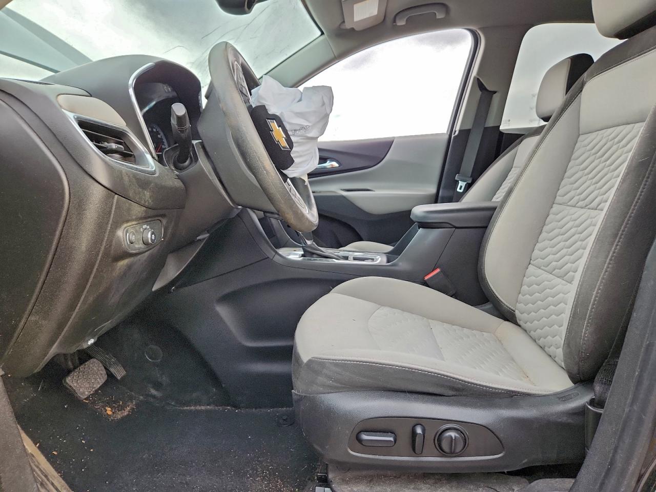 2020 CHEVROLET EQUINOX LS photo 13