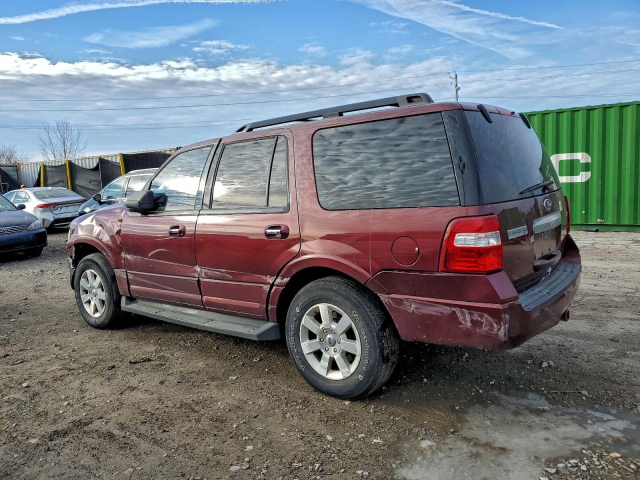 2010 FORD EXPEDITION XLT photo 2