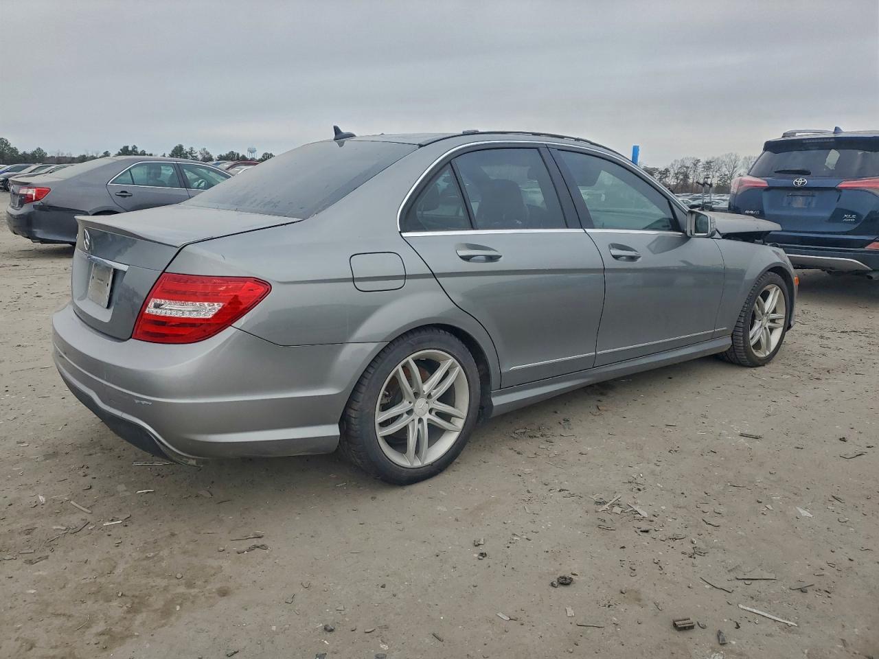 2014 MERCEDES-BENZ C 250 photo 3