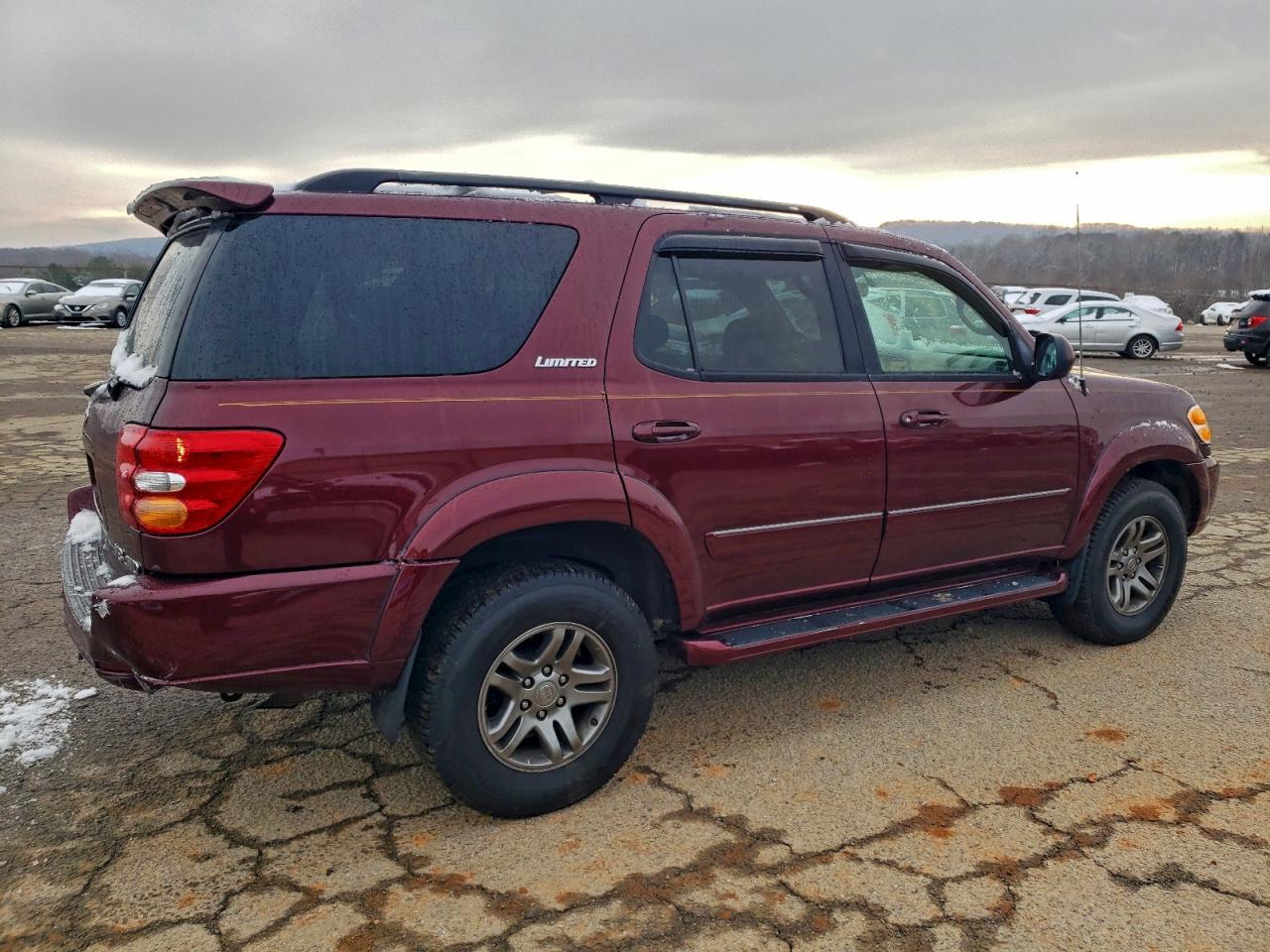2003 TOYOTA SEQUOIA photo 3