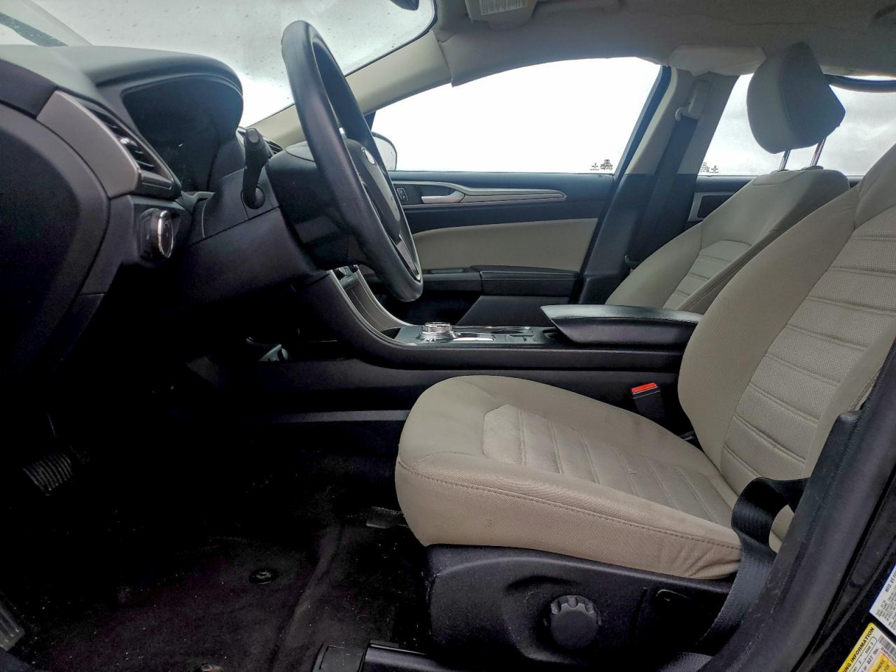 2020 FORD FUSION S photo 13