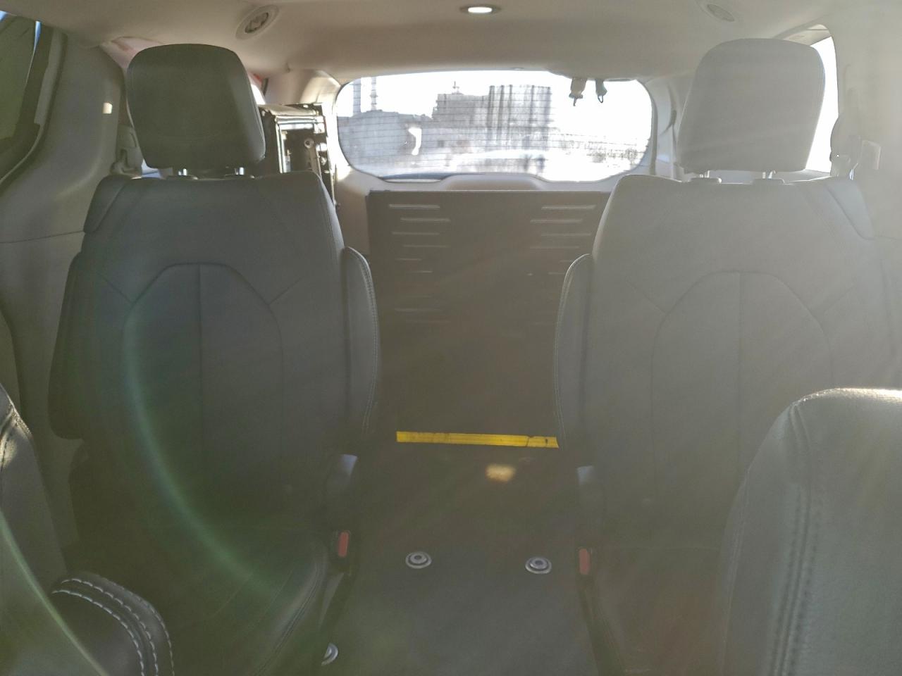 2024 CHRYSLER VOYAGER LX photo 19
