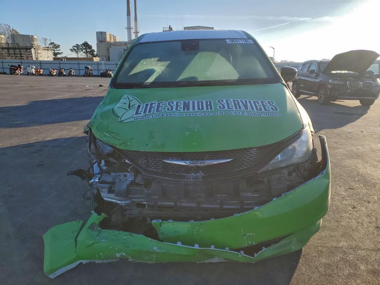 2024 CHRYSLER VOYAGER LX photo 9