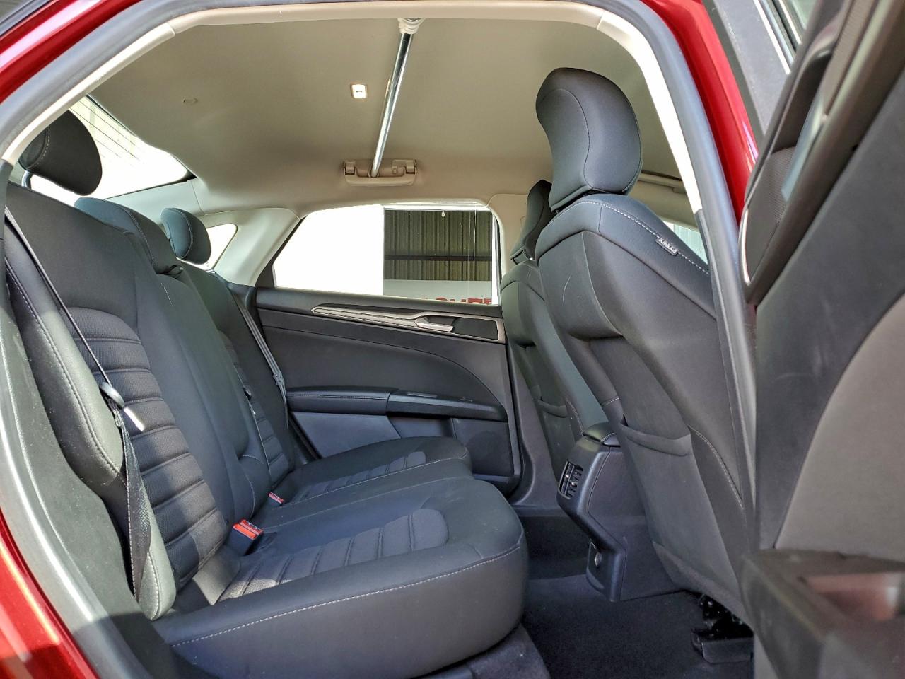 2019 FORD FUSION SE photo 19