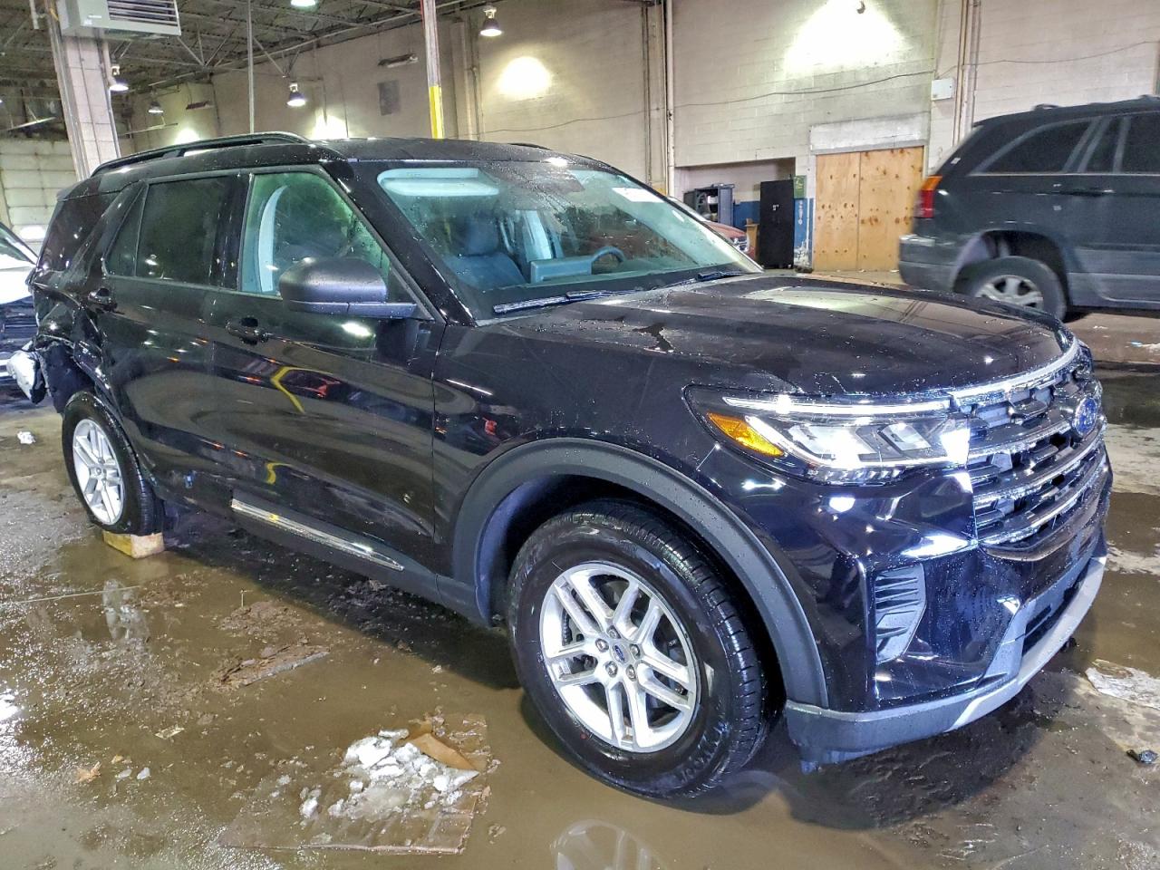 2025 FORD EXPLORER ACTIVE photo 4