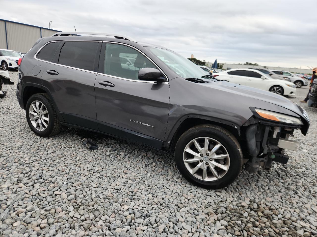 2018 JEEP CHEROKEE LIMITED photo 4
