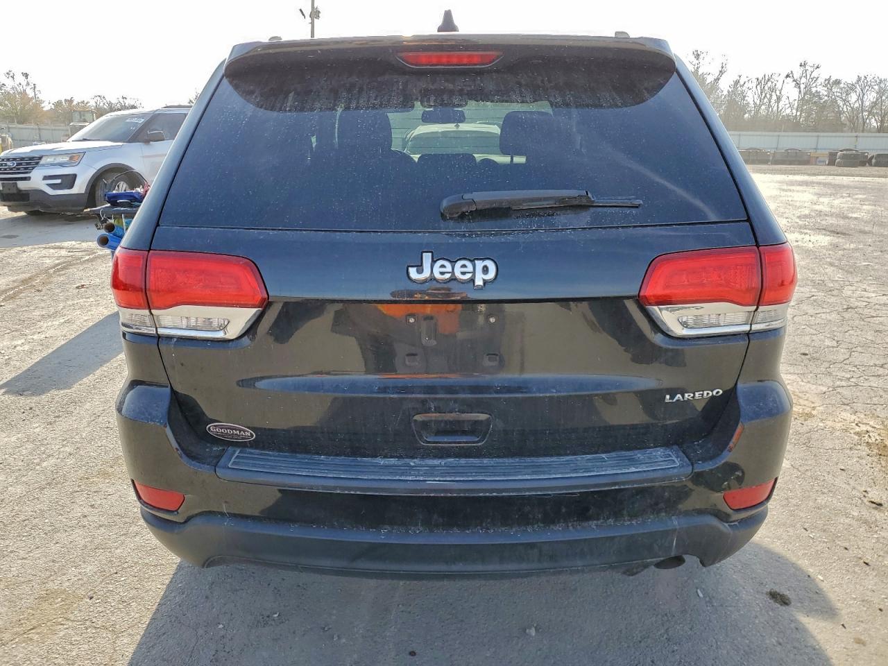 2016 JEEP GRAND CHEROKEE LAREDO photo 11
