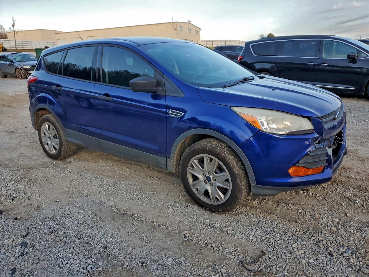 2013 FORD ESCAPE S photo 4