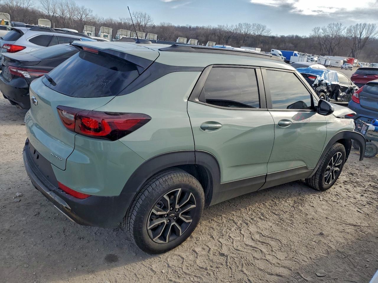 2025 CHEVROLET TRAILBLAZER ACTIV photo 3