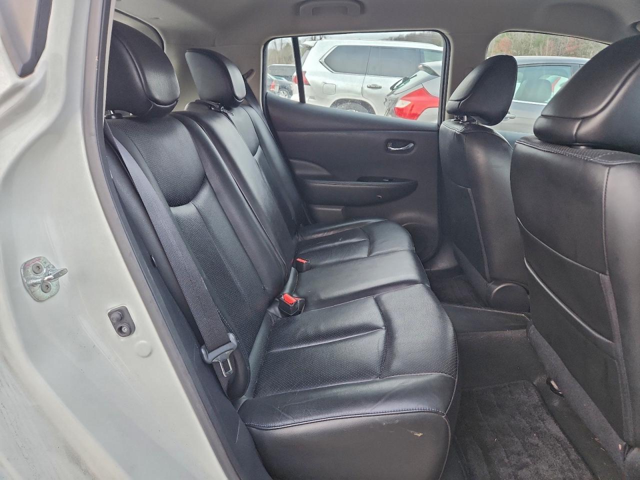 2016 NISSAN LEAF SV photo 10