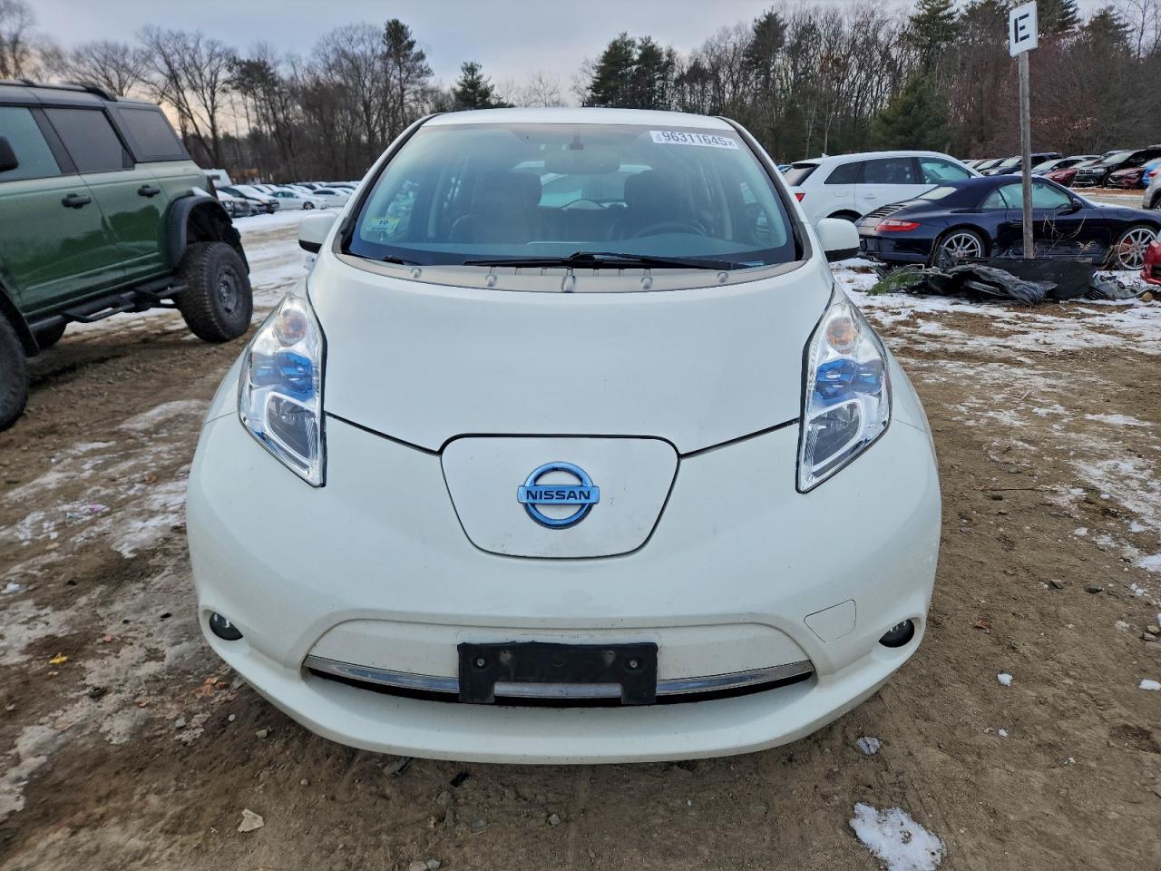 2016 NISSAN LEAF SV photo 5