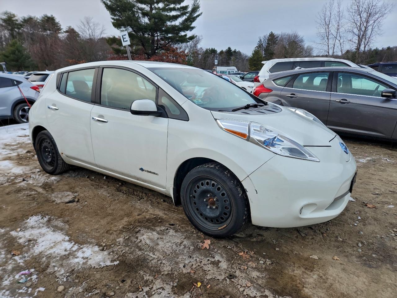 2016 NISSAN LEAF SV photo 4