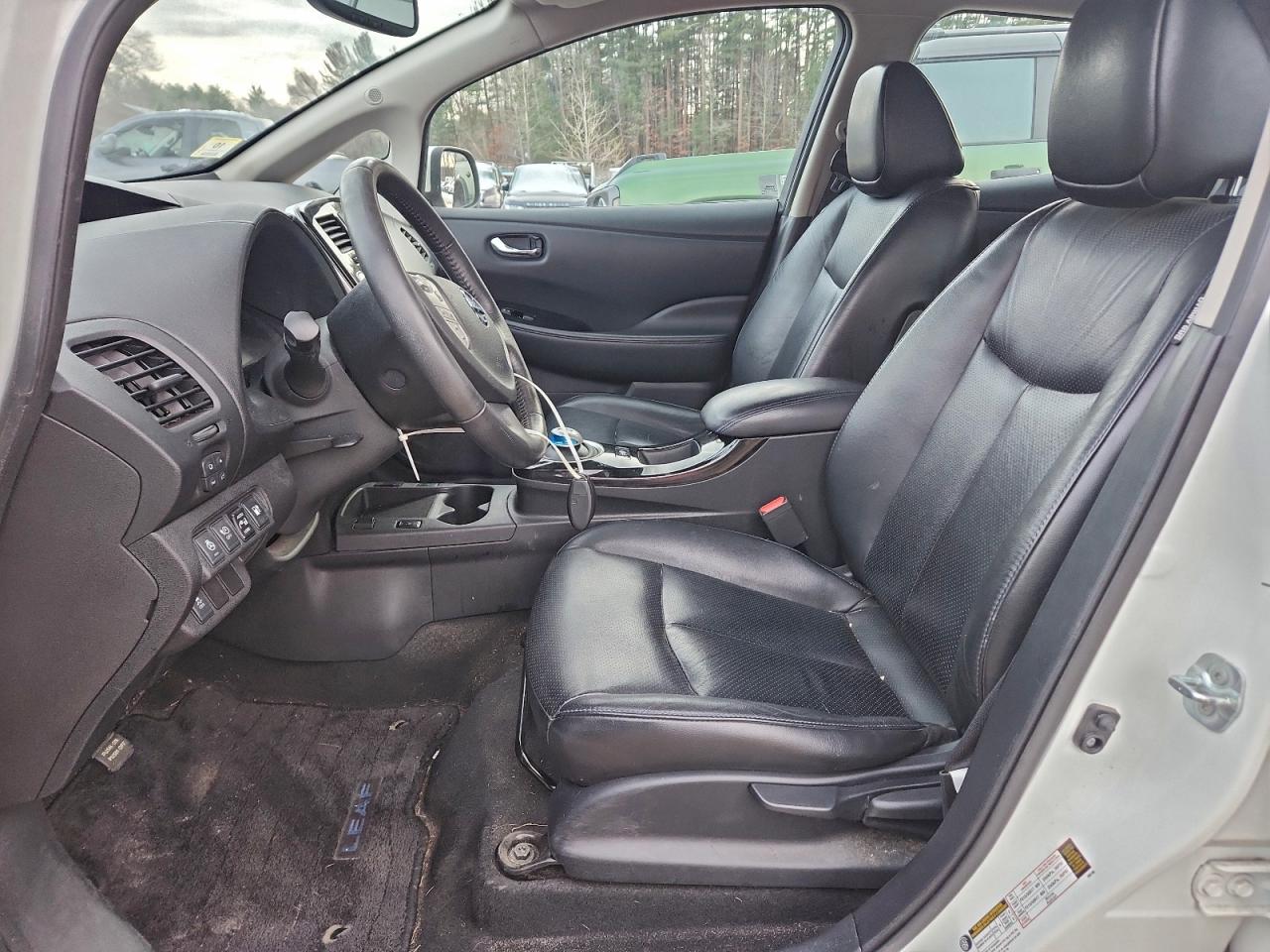 2016 NISSAN LEAF SV photo 7
