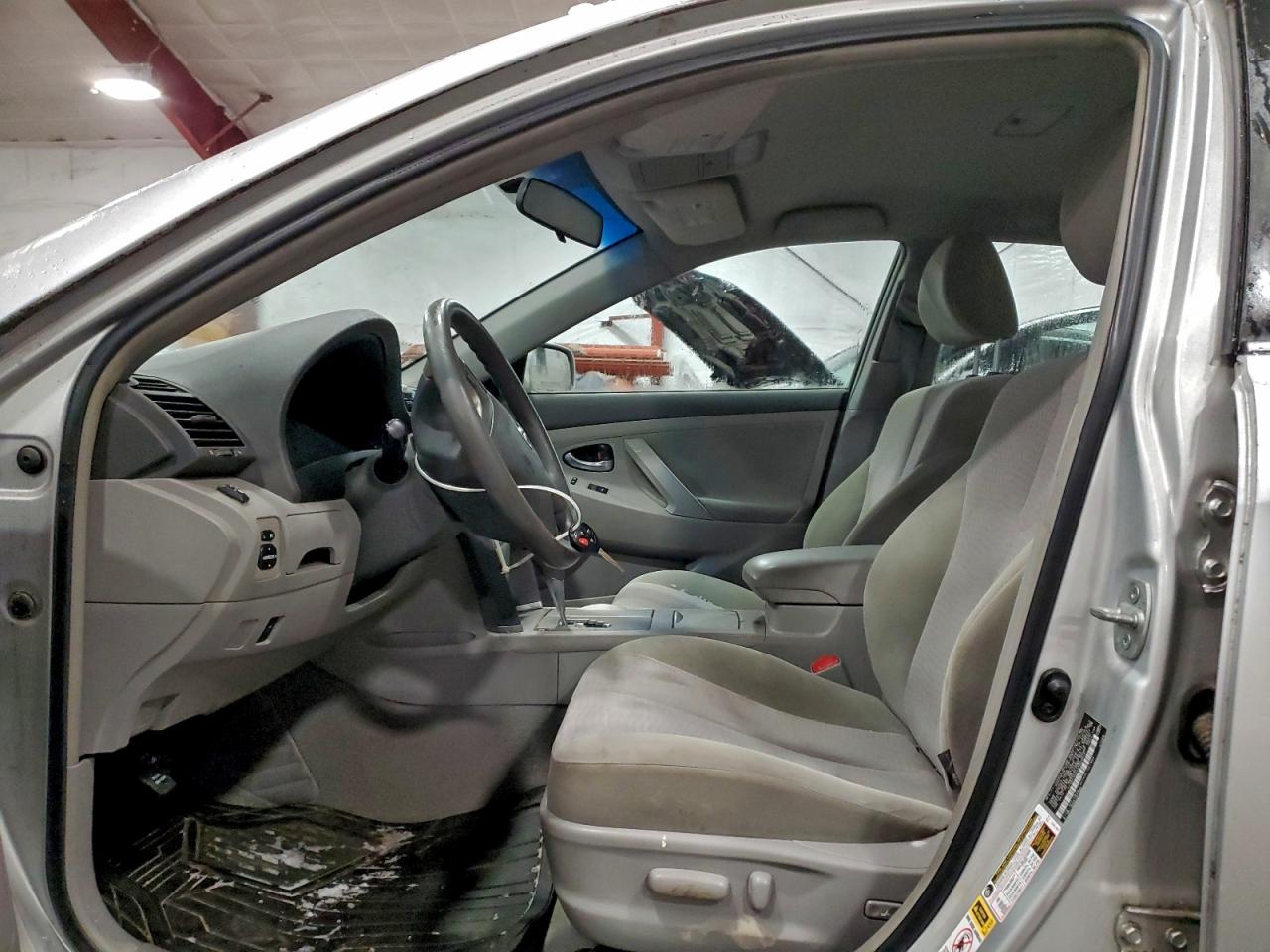 2010 TOYOTA CAMRY BASE photo 7
