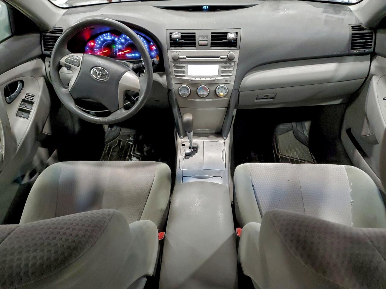 2010 TOYOTA CAMRY BASE photo 8