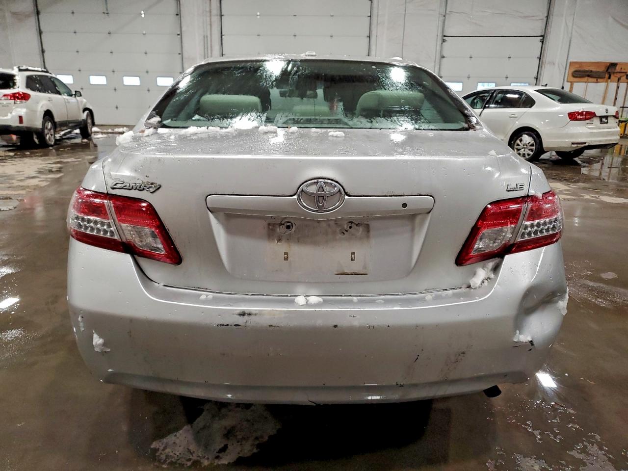 2010 TOYOTA CAMRY BASE photo 6