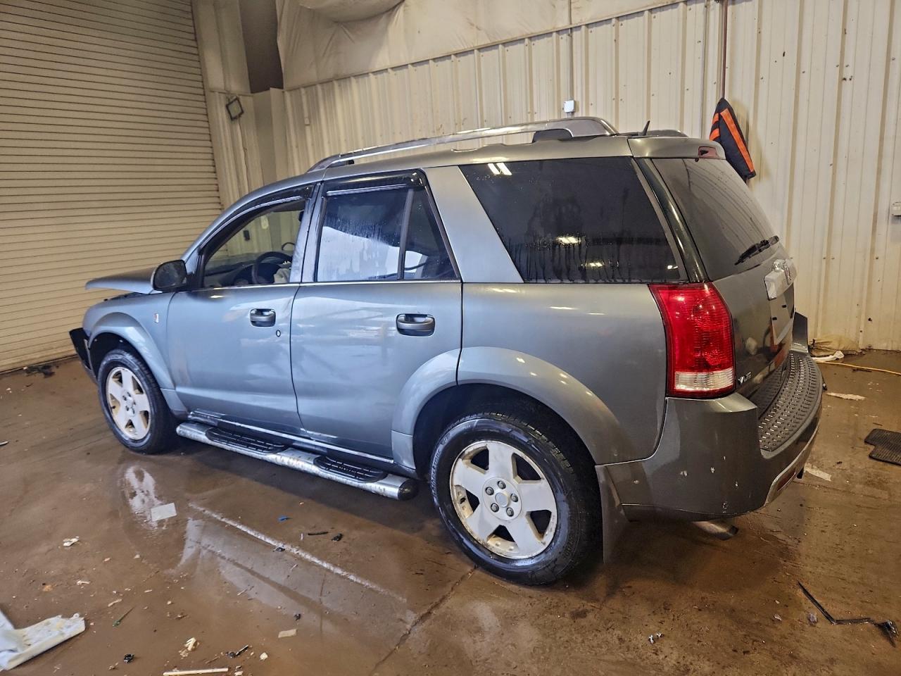 2006 SATURN VUE photo 2