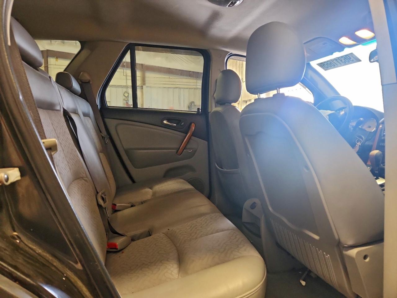 2006 SATURN VUE photo 11