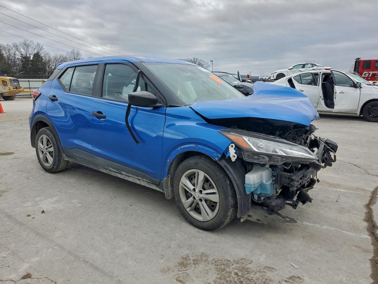 2022 NISSAN KICKS S photo 4