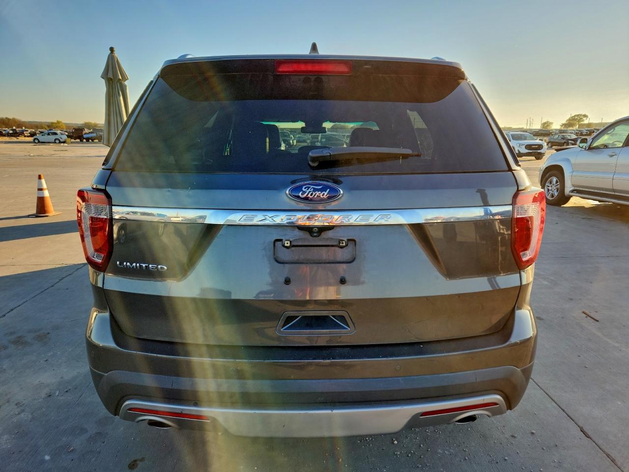 2017 FORD EXPLORER LIMITED photo 11