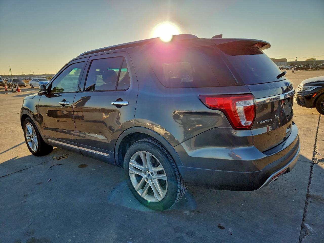 2017 FORD EXPLORER LIMITED photo 3