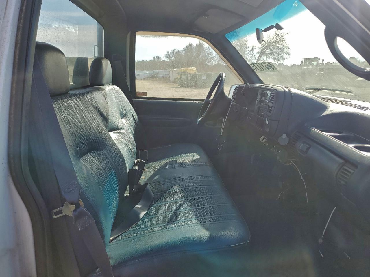 1995 CHEVROLET GMT-400 C2500 photo 19