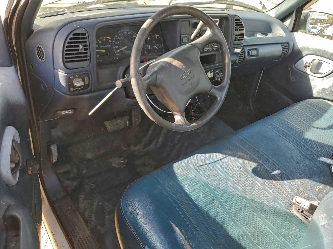1995 CHEVROLET GMT-400 C2500 photo 15