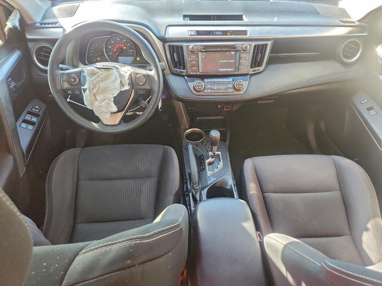 2015 TOYOTA RAV4 XLE photo 15