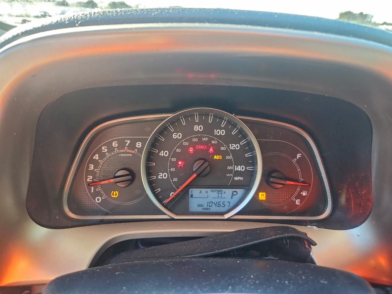 2015 TOYOTA RAV4 XLE photo 17