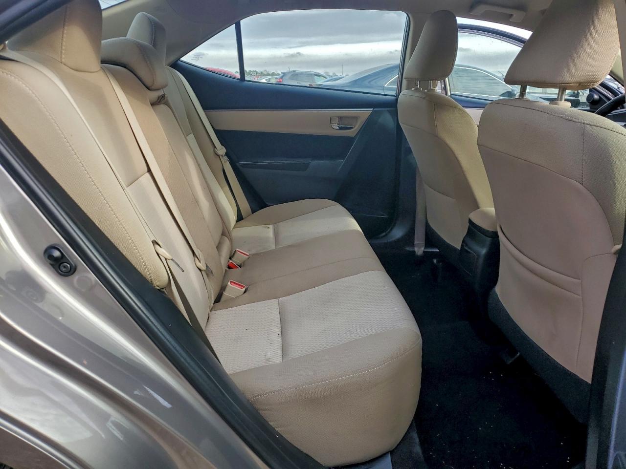 2016 TOYOTA COROLLA L photo 10