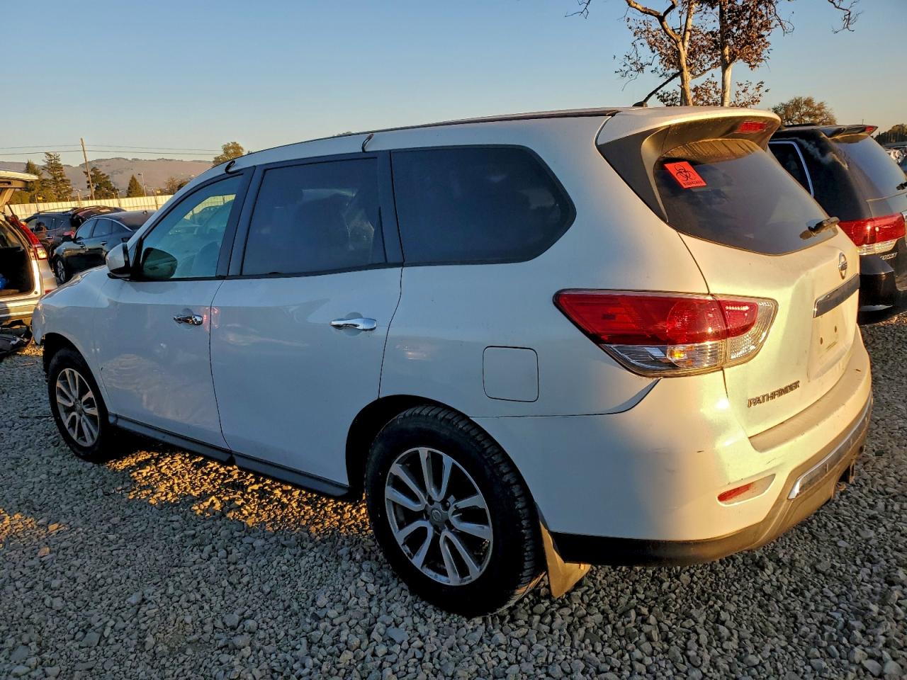 2013 NISSAN PATHFINDER S photo 2