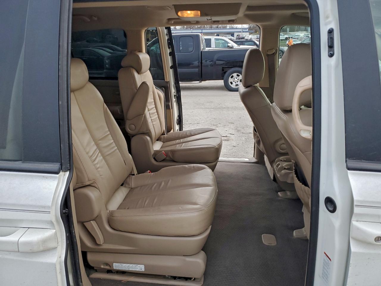 2008 KIA SEDONA EX photo 21