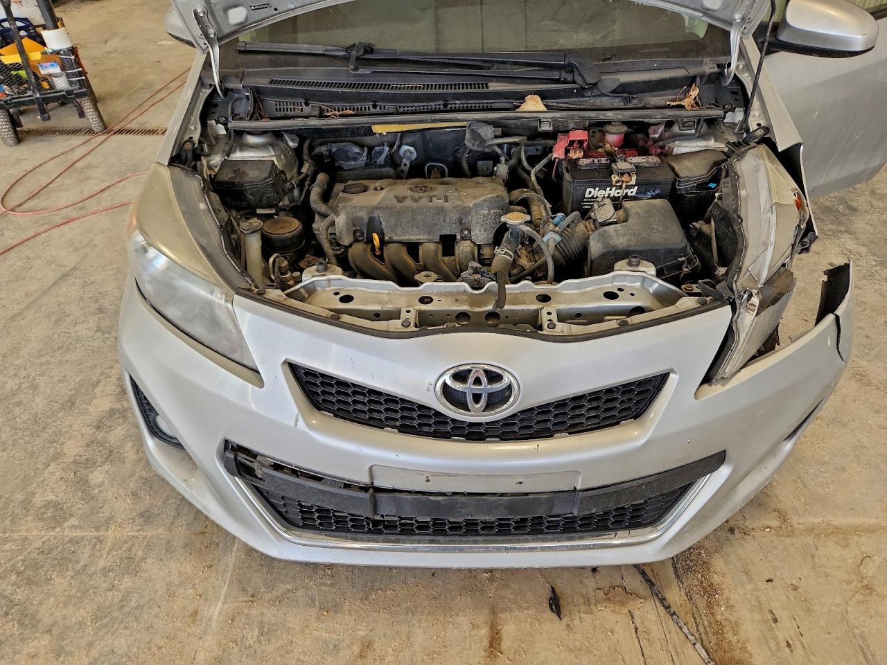 2014 TOYOTA YARIS photo 21