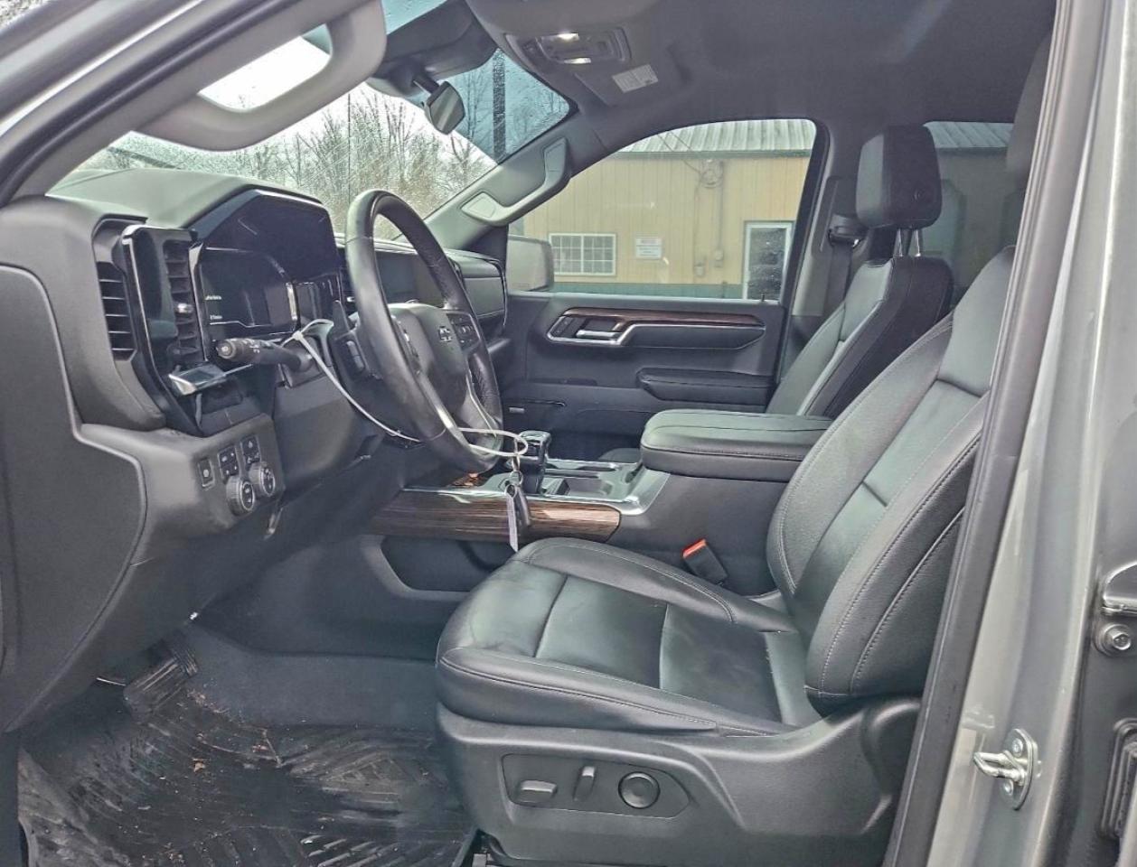 2023 CHEVROLET SILVERADO K1500 RST photo 13