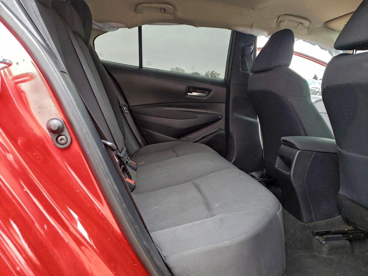2021 TOYOTA COROLLA LE photo 10