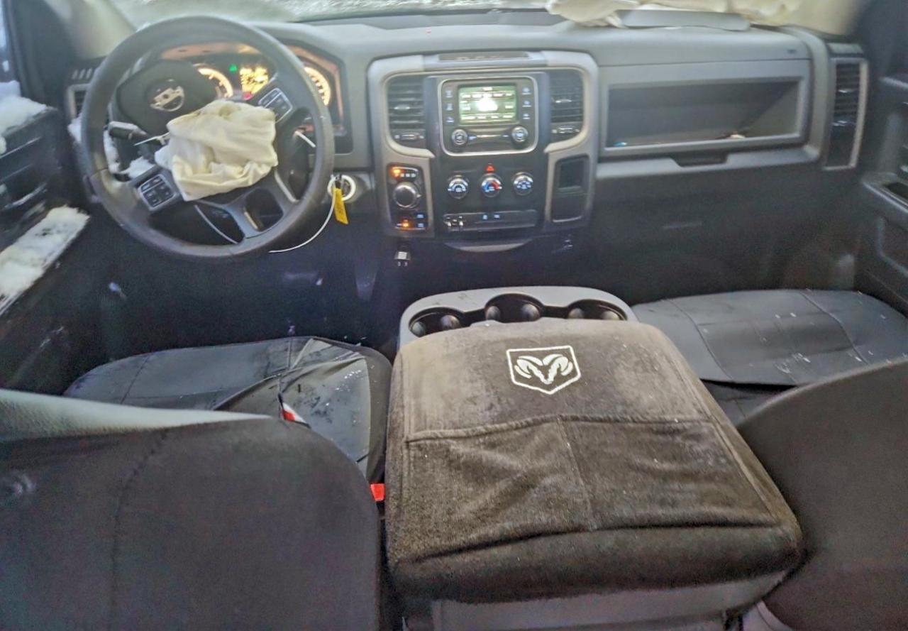 2016 RAM 1500 ST photo 15