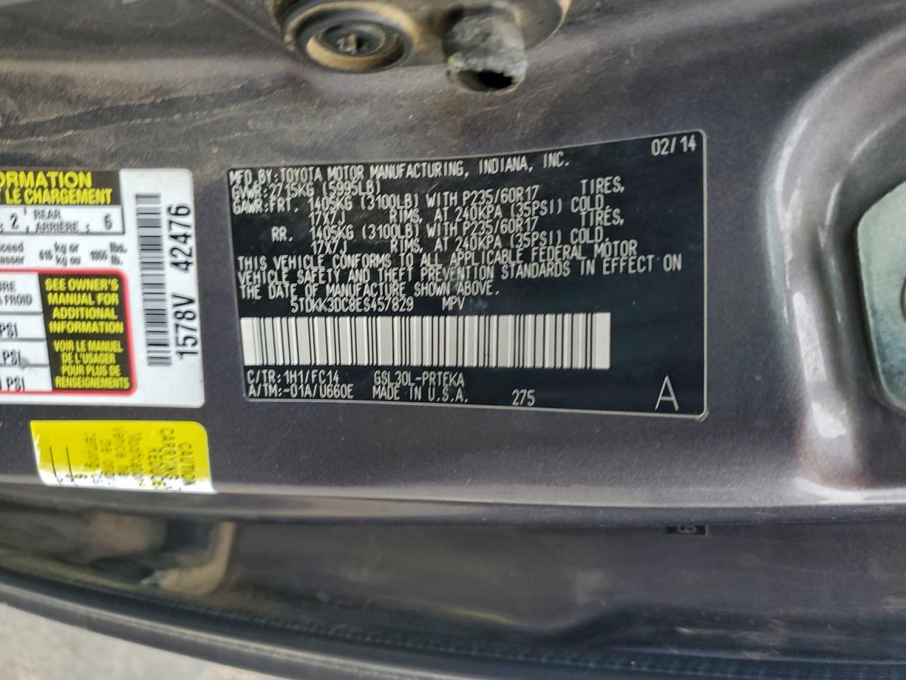 2014 TOYOTA SIENNA LE photo 25