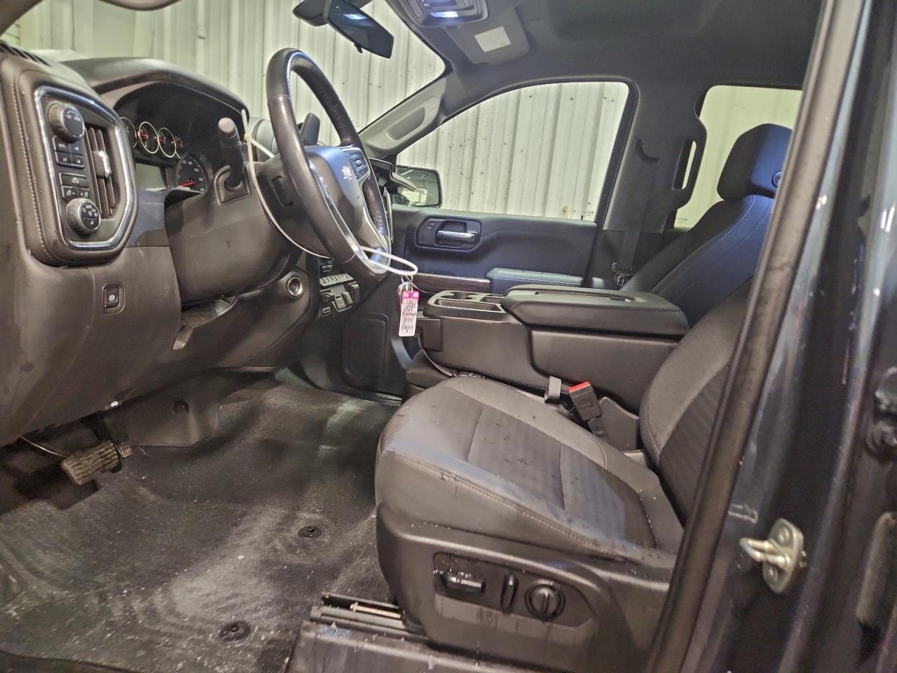 2020 CHEVROLET SILVERADO K1500 LT photo 7