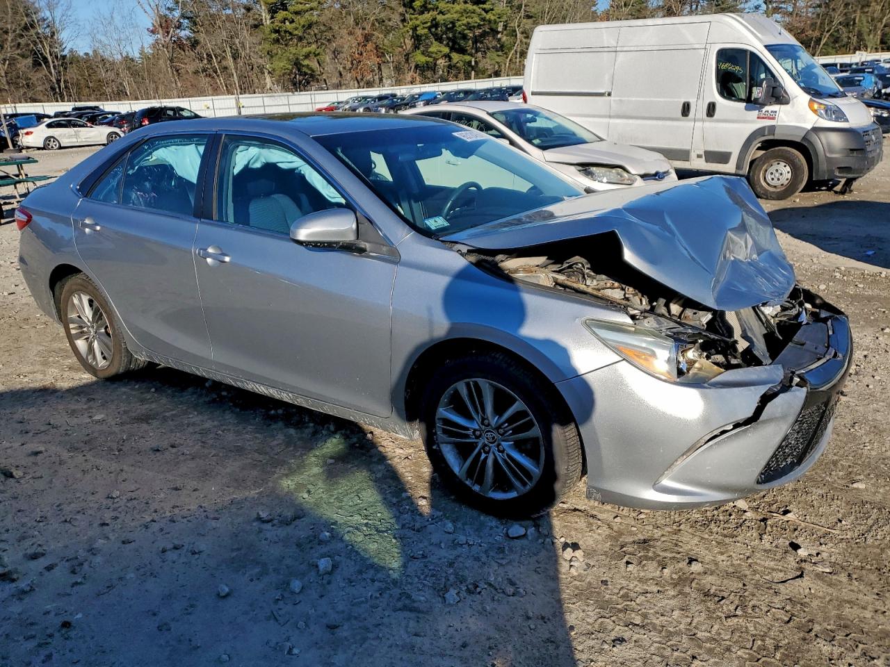 2015 TOYOTA CAMRY SE photo 4