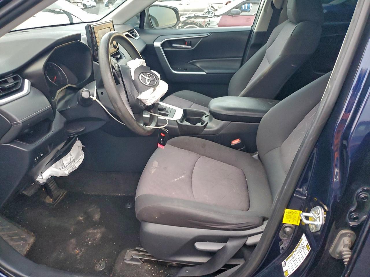 2019 TOYOTA RAV4 XLE photo 7