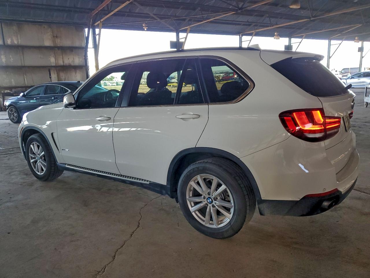 2015 BMW X5 XDRIVE35I photo 2